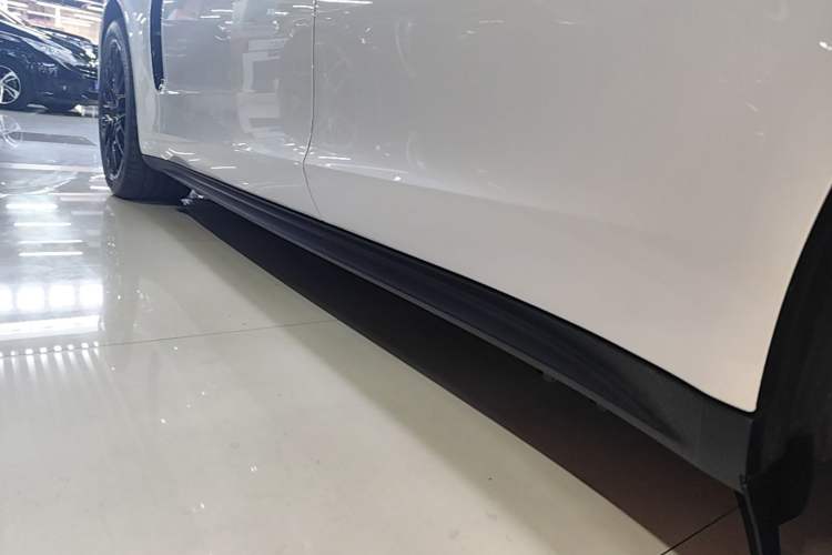 Used Porsche Panamera 2019 Panamera 2.9T Left Side Sill