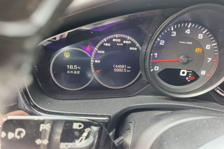 Used Porsche Panamera 2019 Panamera 4 Executive Long Wheelbase 2.9T Odometer Close Up