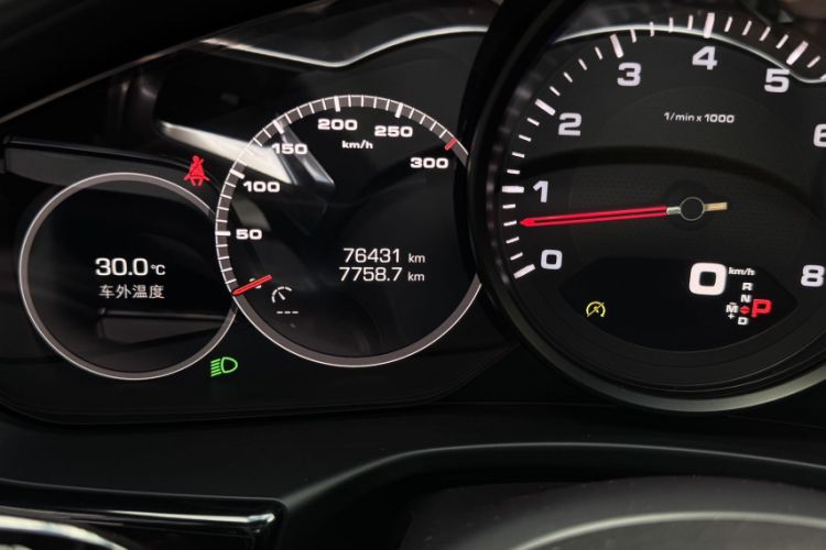 Used Porsche Panamera 2019 Panamera 4 Executive Long Wheelbase 2.9T Odometer Close Up