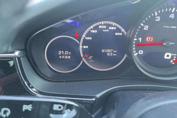 Used Porsche Panamera 2019 Panamera 4 Executive Long Wheelbase 2.9T Odometer Close Up