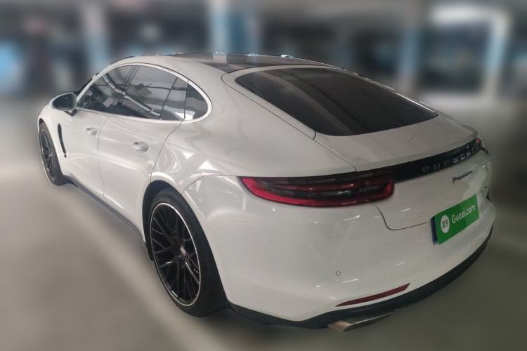 Used Porsche Panamera 2019 Panamera 2.9T Rear Left 45 Deg