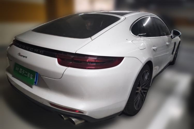 Used Porsche Panamera 2019 Panamera 2.9T Rear Right 45 Deg