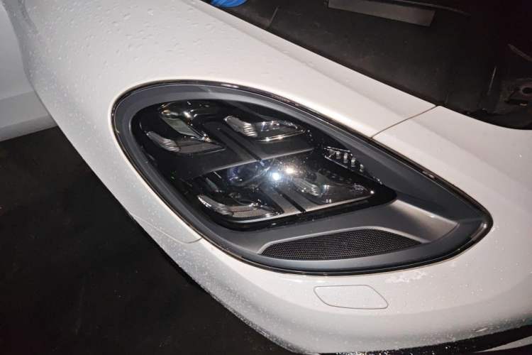 Used Porsche Panamera 2019 Panamera 4 Executive Long Wheelbase 2.9T Right Front Headlight