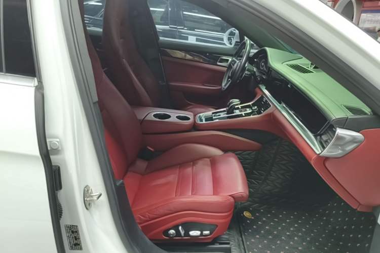 Used Porsche Panamera 2019 Panamera 2.9T Right Front Seat