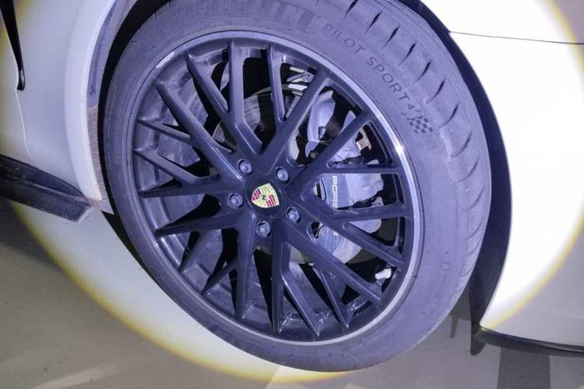 Used Porsche Panamera 2019 Panamera Executive Long Wheelbase 2.9T Right Front Wheel Hub