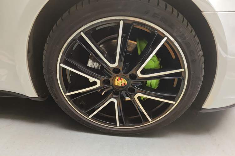 Used Porsche Panamera 2019 Panamera Executive Long Wheelbase 2.9T Right Front Wheel Hub
