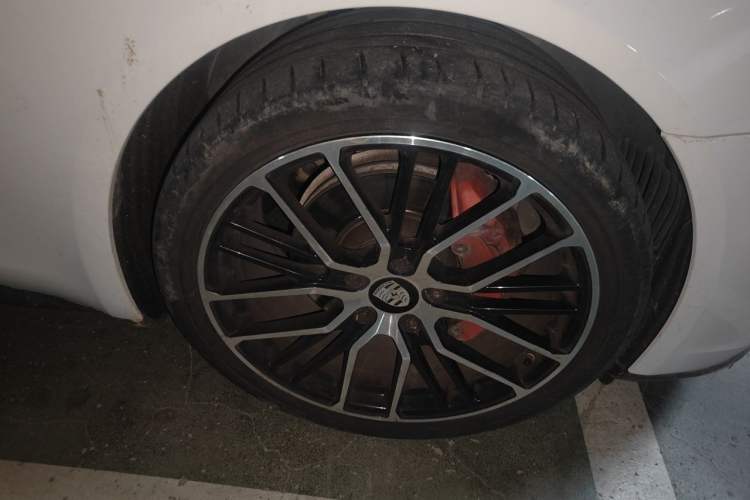 Used Porsche Panamera 2019 Panamera 2.9T Right Front Wheel Hub