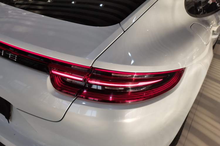 Used Porsche Panamera 2019 Panamera 2.9T Right Rear Taillight