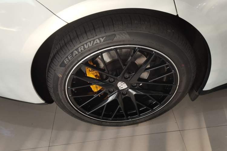 Used Porsche Panamera 2019 Panamera 2.9T Right Rear Wheel Hub