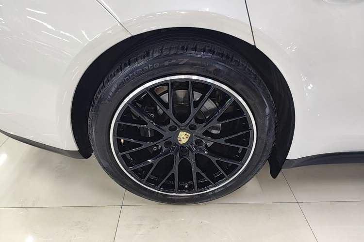 Used Porsche Panamera 2019 Panamera 2.9T Right Rear Wheel Hub