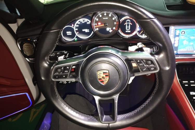 Used Porsche Panamera 2019 Panamera 4 Executive Long Wheelbase 2.9T Steering Wheel