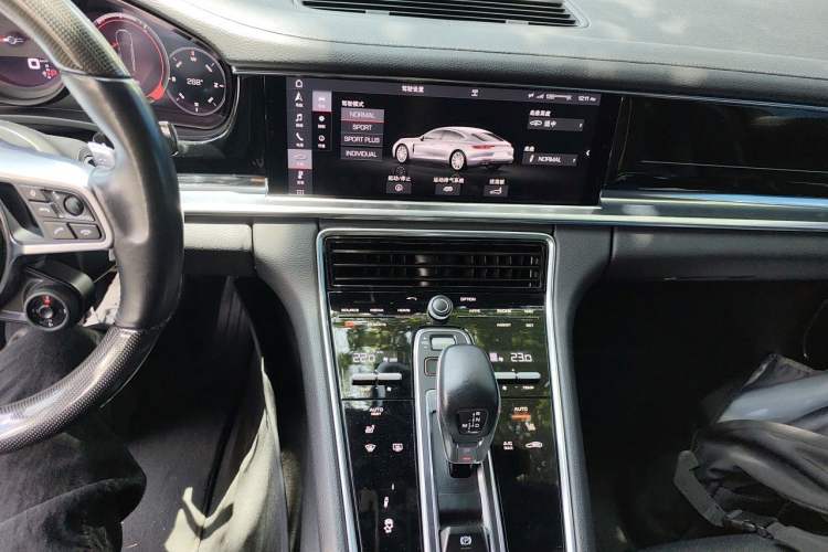 Used Porsche Panamera 2020 Panamera 10th Anniversary Edition 2.9T Audio And AC Panel