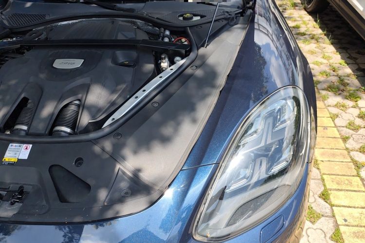 Used Porsche Panamera 2020 Panamera 10th Anniversary Edition 2.9T Engine Bay Left