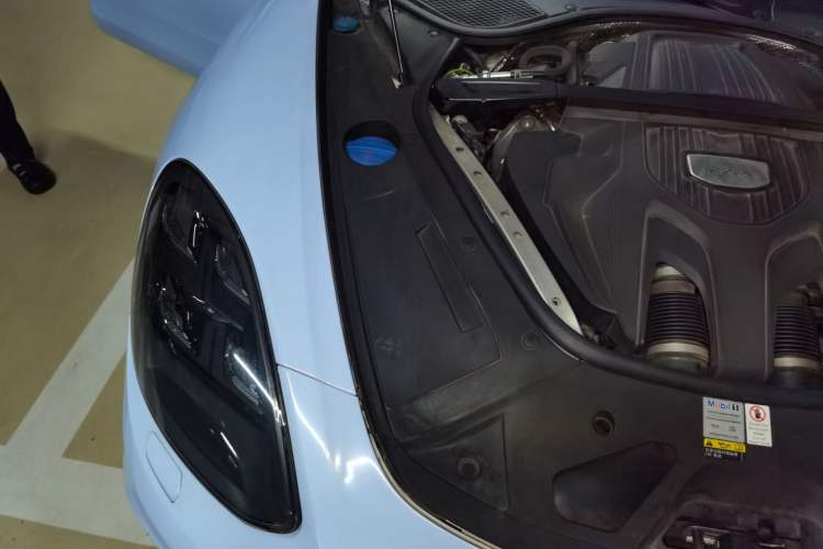Used Porsche Panamera 2020 Panamera 10th Anniversary Edition 2.9T Engine Bay Right
