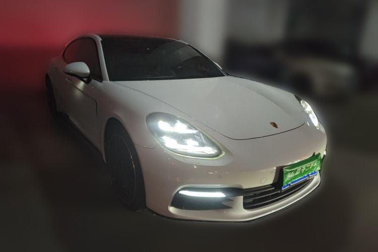 Used Porsche Panamera 2020 Panamera 10th Anniversary Edition 2.9T Front Right 45 Deg