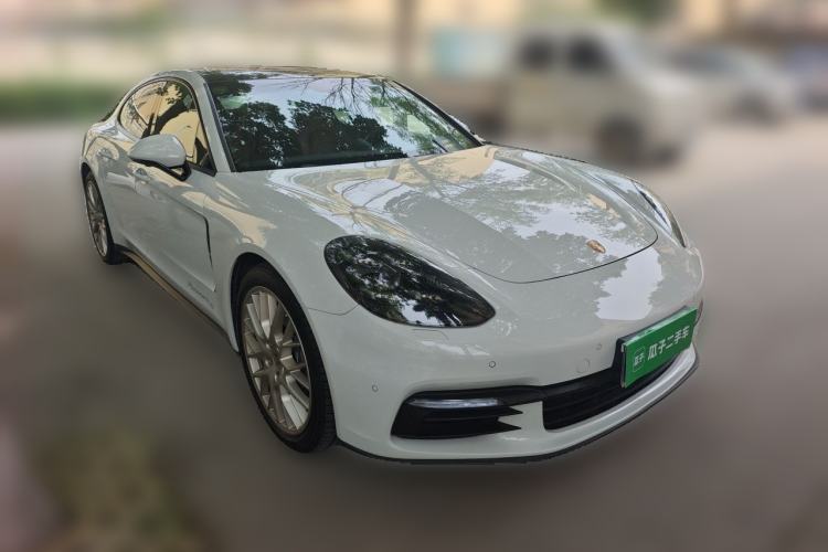 Used Porsche Panamera 2020 Panamera 10th Anniversary Edition 2.9T Front Right 45 Deg