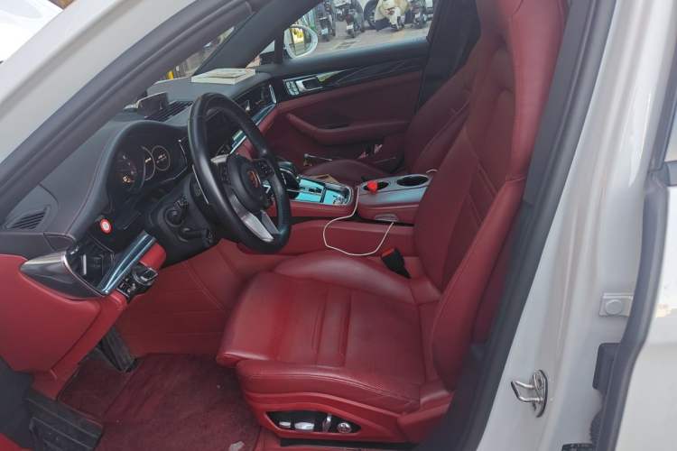 Used Porsche Panamera 2020 Panamera 10th Anniversary Edition 2.9T Left Front Seat