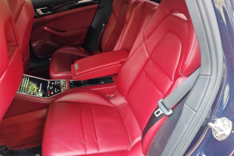 Used Porsche Panamera 2020 Panamera 10th Anniversary Edition 2.9T Left Rear Seat