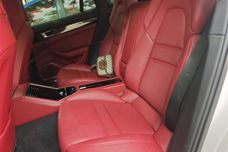 Used Porsche Panamera 2020 Panamera 10th Anniversary Edition 2.9T Left Rear Seat