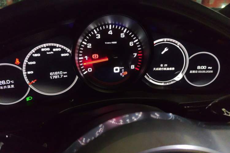 Used Porsche Panamera 2020 Panamera 10th Anniversary Edition 2.9T Odometer Close Up