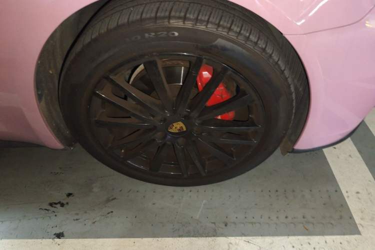 Used Porsche Panamera 2020 Panamera 10th Anniversary Edition 2.9T Right Front Wheel Hub