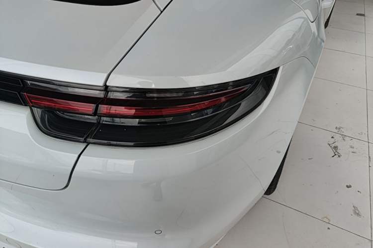 Used Porsche Panamera 2020 Panamera 10th Anniversary Edition 2.9T Right Rear Taillight