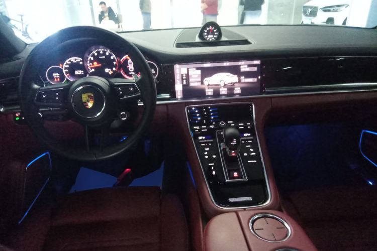Used Porsche Panamera 2021 Panamera 2.9T Center Console