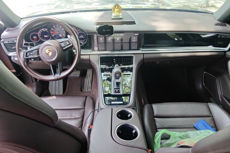 Used Porsche Panamera 2021 Panamera Executive Long Wheelbase 2.9T Center Console