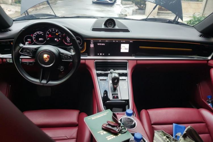 Used Porsche Panamera 2021 Panamera 2.9T Center Console