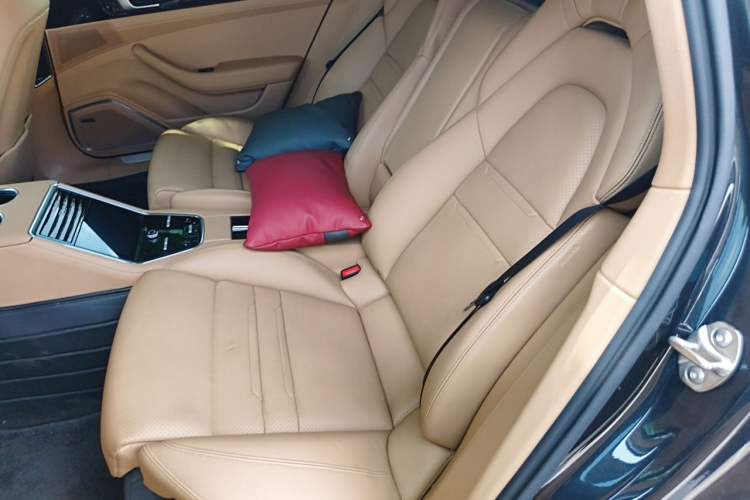 Used Porsche Panamera 2021 Panamera Executive Long Wheelbase 2.9T Interior 4