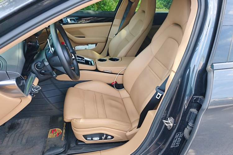 Used Porsche Panamera 2021 Panamera Executive Long Wheelbase 2.9T Left Front Seat