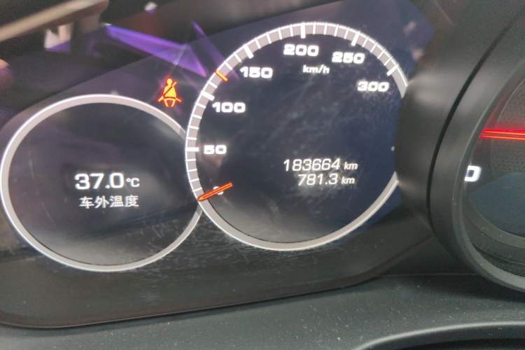 Used Porsche Panamera 2021 Panamera 2.9T Odometer Close Up