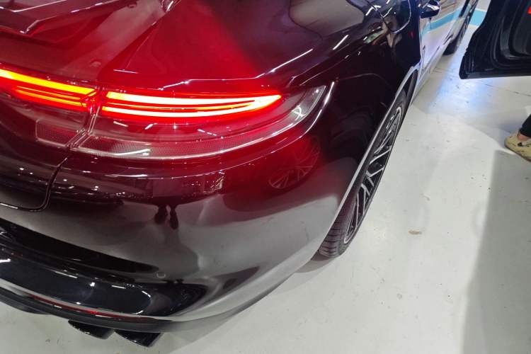 Used Porsche Panamera 2021 Panamera 2.9T Right Rear Taillight