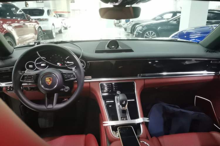 Used Porsche Panamera 2021 Panamera 2.9T Center Console