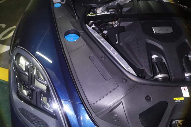 Used Porsche Panamera 2021 Panamera 2.9T Engine Bay Right