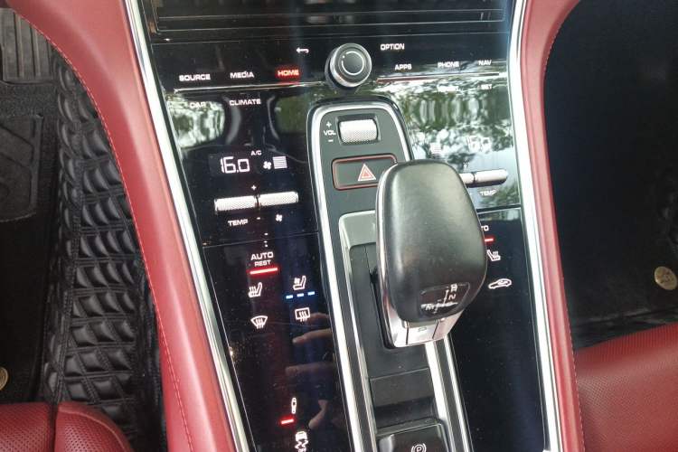 Used Porsche Panamera 2021 Panamera Executive Long Wheelbase 2.9T Gear Lever