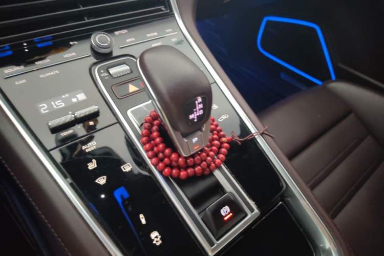 Used Porsche Panamera 2021 Panamera Executive Long Wheelbase 2.9T Gear Lever