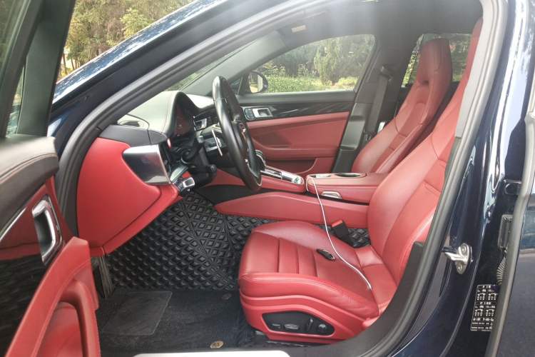 Used Porsche Panamera 2021 Panamera Executive Long Wheelbase 2.9T Left Front Seat