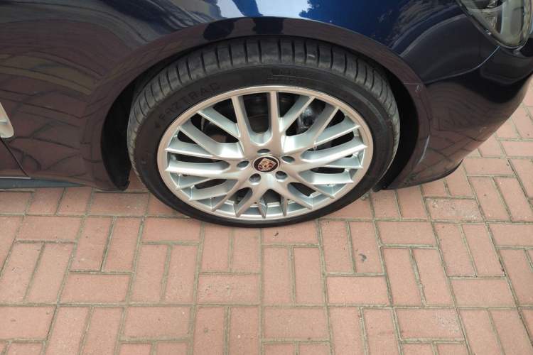 Used Porsche Panamera 2021 Panamera Executive Long Wheelbase 2.9T Right Front Wheel Hub