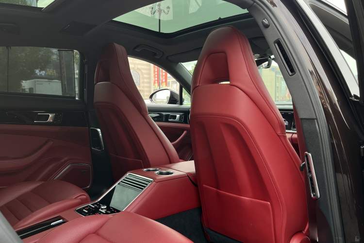 Used Porsche Panamera 2021 Panamera 4 Executive Long Wheelbase 2.9T Interior 11
