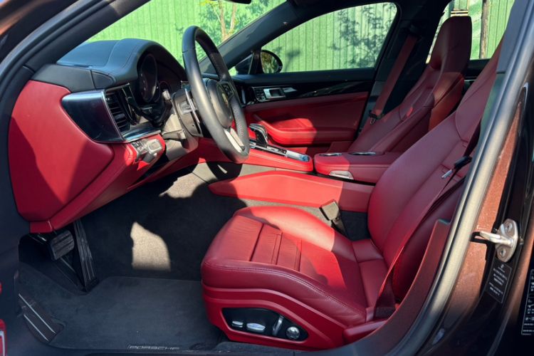 Used Porsche Panamera 2021 Panamera 4 Executive Long Wheelbase 2.9T Left Front Seat