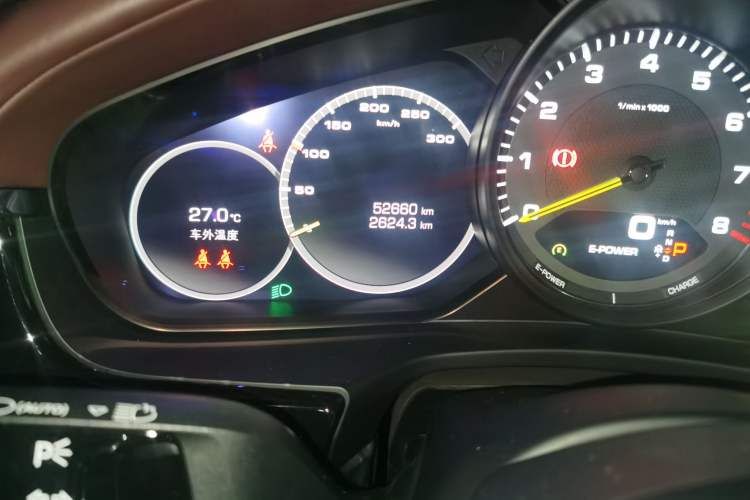 Used Porsche Panamera 2021 Panamera 4 E-Hybrid 2.9T Odometer Close Up