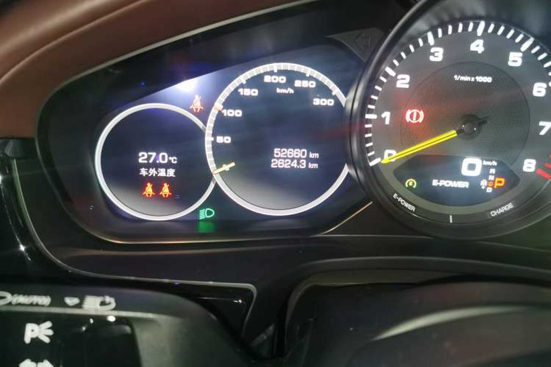 Used Porsche Panamera 2021 Panamera 4 E-Hybrid 2.9T Odometer Close Up