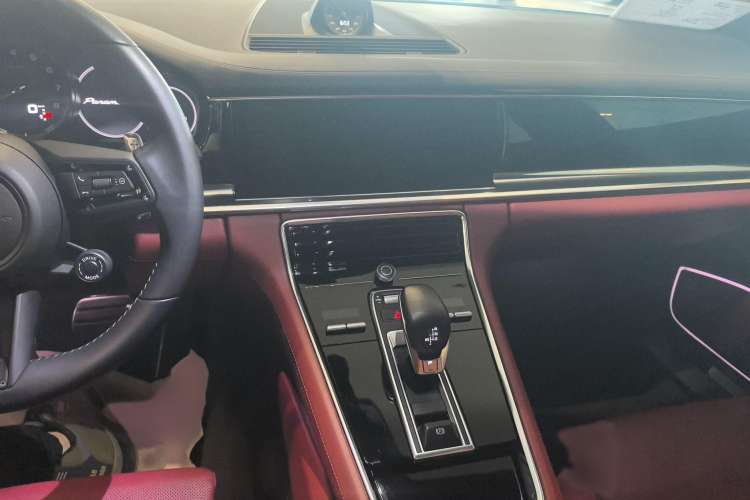 Used Porsche Panamera 2021 Panamera 4 E-Hybrid Executive Long Wheelbase 2.9T Audio And AC Panel