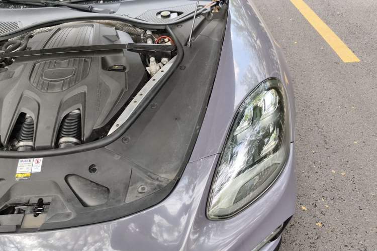 Used Porsche Panamera 2021 Panamera 4S E-Hybrid Executive Long Wheelbase 2.9T Engine Bay Left