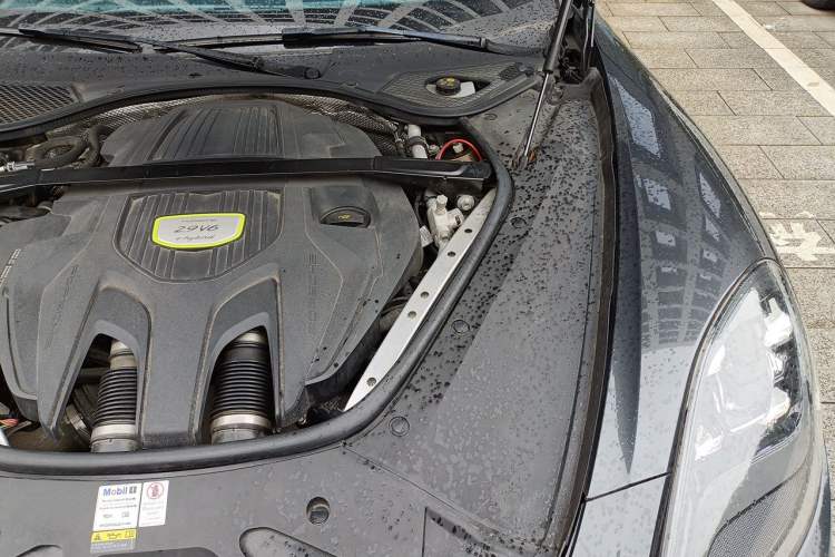 Used Porsche Panamera 2021 Panamera 4 E-Hybrid 2.9T Engine Bay Left