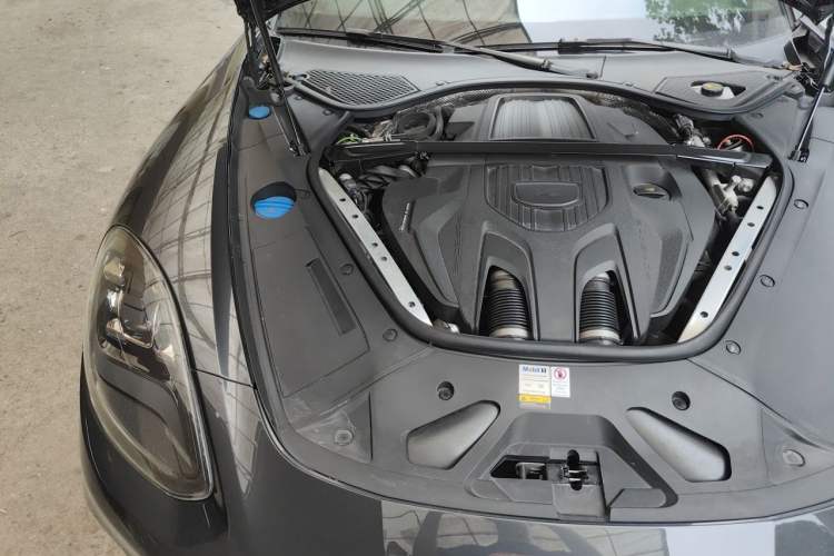 Used Porsche Panamera 2021 Panamera 2.9T Engine Bay Right