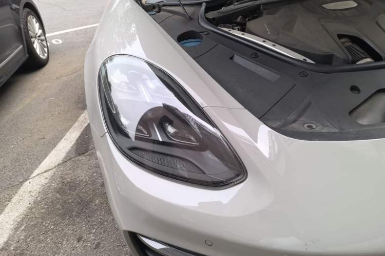 Used Porsche Panamera 2021 Panamera 2.9T Engine Bay Right