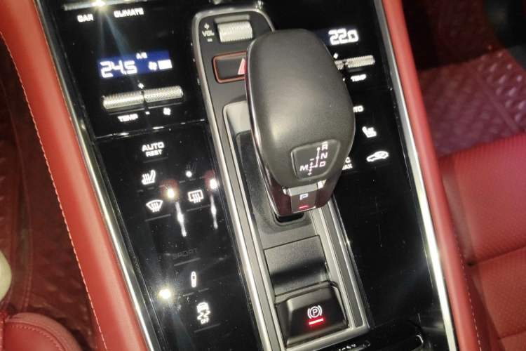 Used Porsche Panamera 2021 Panamera 4 Executive Long Wheelbase 2.9T Gear Lever