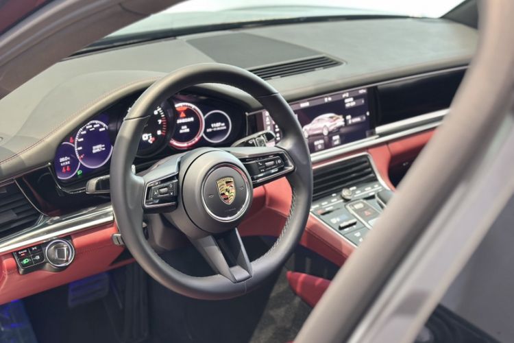 Used Porsche Panamera 2021 Panamera 2.9T Interior 3